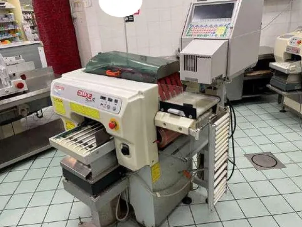 6#7940 Arredi e attrezzature reparto macelleria