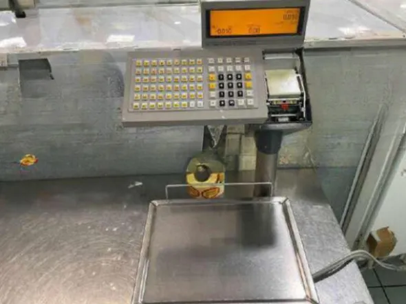 6#7940 Arredi e attrezzature reparto macelleria