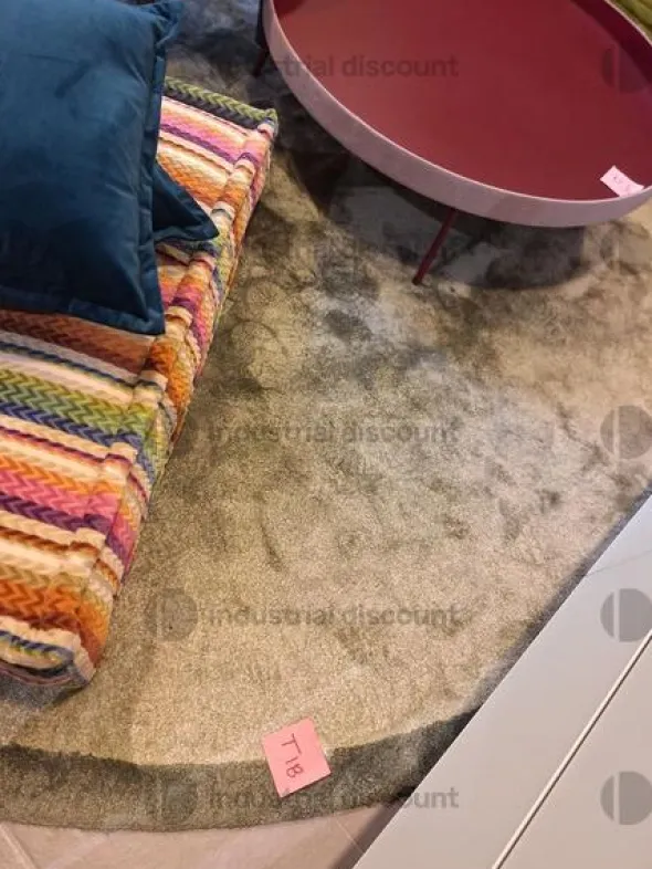 3#8790 Arredi e Complementi di arredo griffati