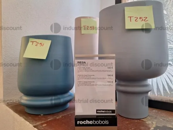 30#8790 Arredi e Complementi di arredo griffati