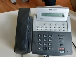 1#8426 Arredi ed apparecchiature elettroniche da ufficio
