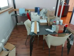 1#8426 Arredi ed apparecchiature elettroniche da ufficio