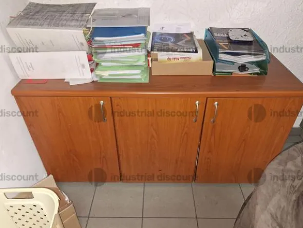 6#9895 Arredi ed attrezzature per ufficio