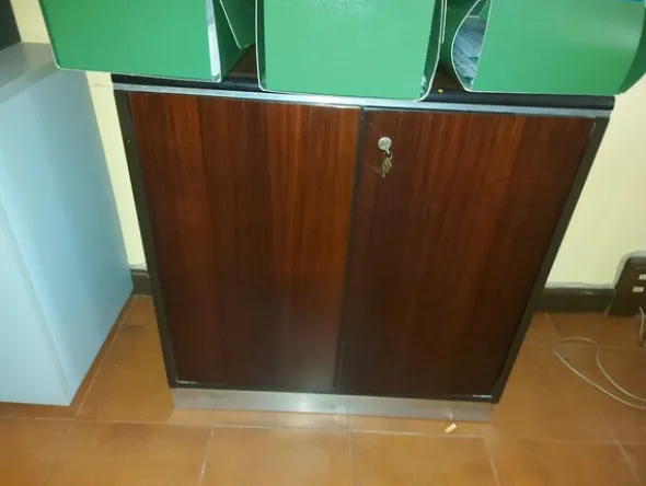 1#8116 Arredi e macchine elettroniche da ufficio