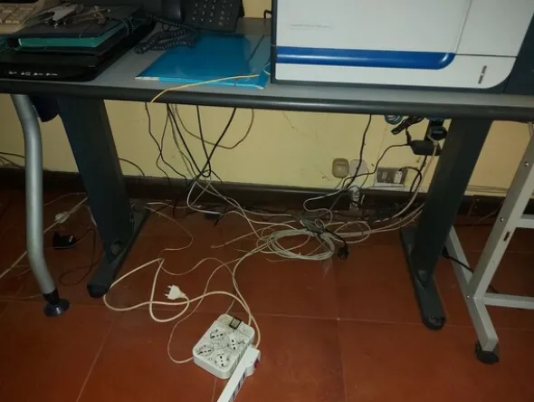 1#8116 Arredi e macchine elettroniche da ufficio