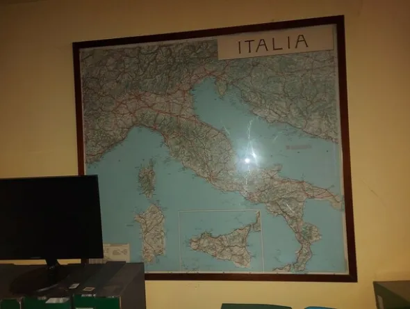 1#8116 Arredi e macchine elettroniche da ufficio