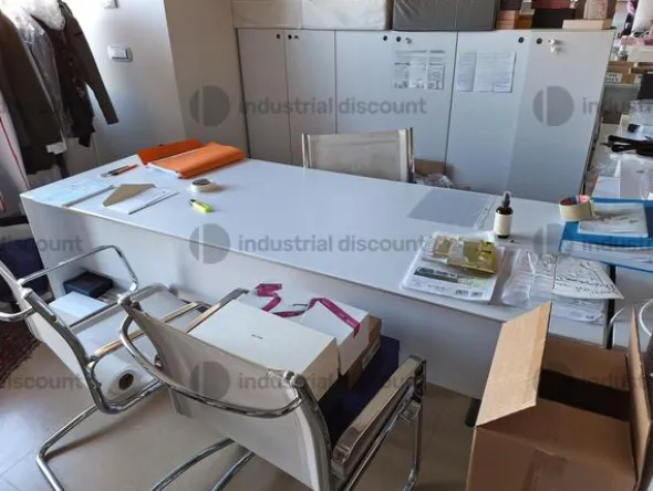 1#8931 Arredi e macchine eletttroniche da ufficio