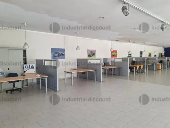 2#9630 Arredi ufficio per autosalone