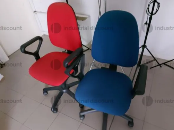 1#8823 Arredo attrezzature d'ufficio e scaffalature da negozio