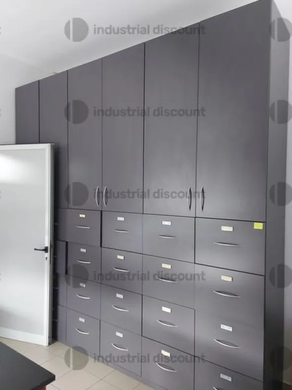 1#8823 Arredo attrezzature d'ufficio e scaffalature da negozio