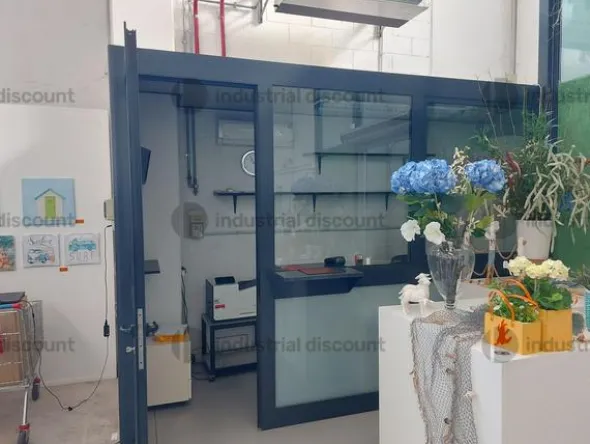 1#8823 Arredo attrezzature d'ufficio e scaffalature da negozio