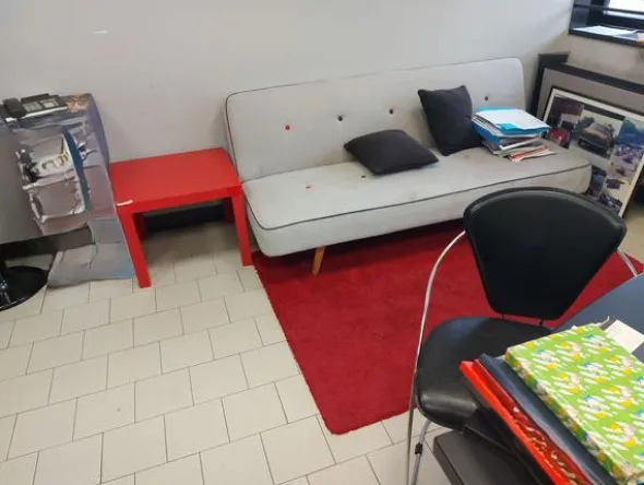 2#8670 Arredo da ufficio ed attrezzature