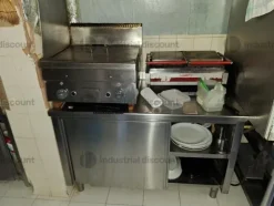 2#10168 Arredo e attrezzatura ristorante