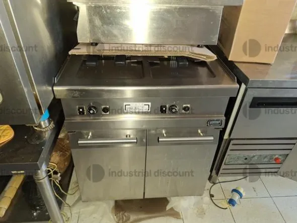 2#10168 Arredo e attrezzatura ristorante