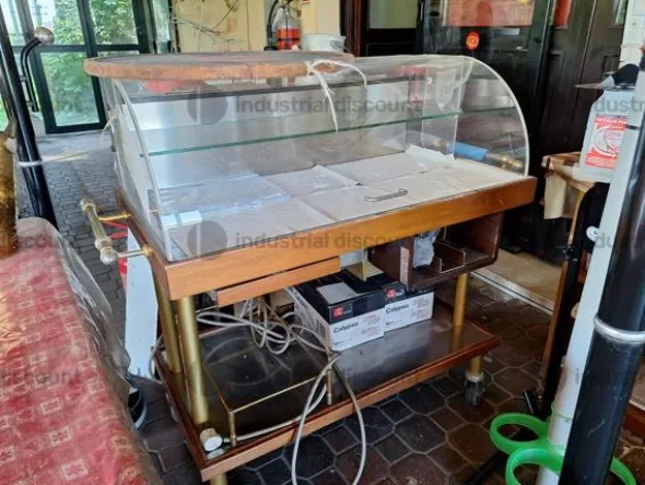 2#10168 Arredo e attrezzatura ristorante