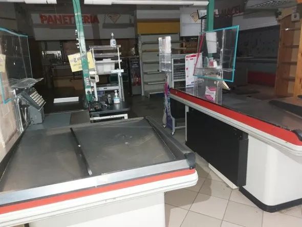 12#7897 Arredo e attrezzature da supermercato