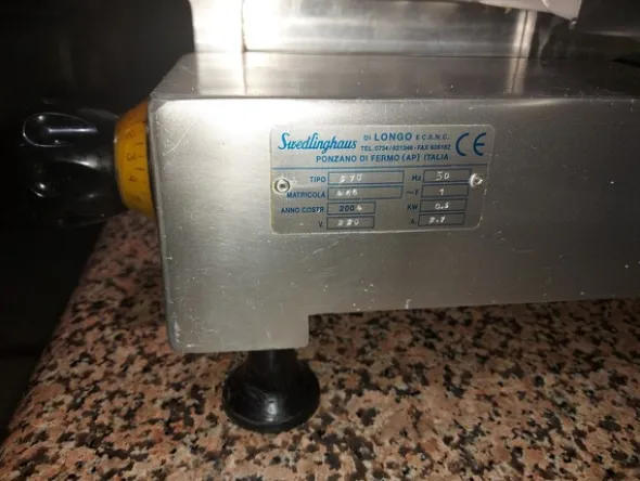 12#7897 Arredo e attrezzature da supermercato