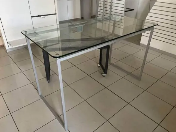 22#7897 Arredo e attrezzature negozio abbigliamento