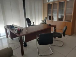 25#7897 Arredo e attrezzature ufficio