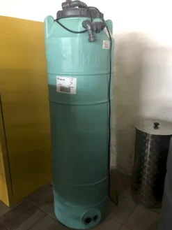 3#79980 Arredo e materiale da ufficio serbatoi cisterne e compressore Abac