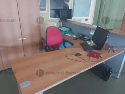 96#8613 Arredo uffici e macchine elettroniche