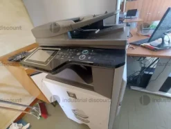 96#8613 Arredo uffici e macchine elettroniche