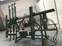 AR747 - Strettoio italpresse