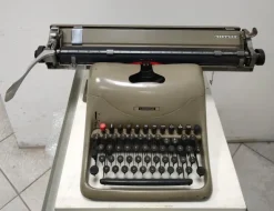 Articoli vintage e da collezione antiquaria