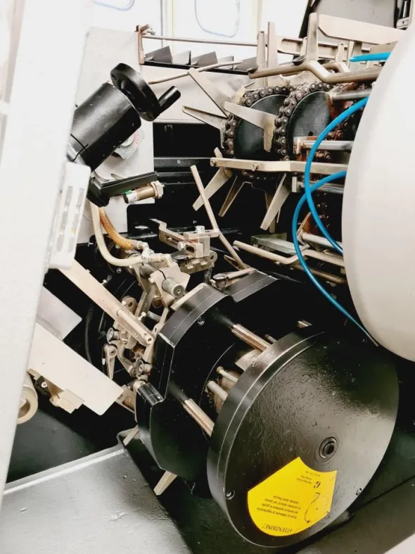 ASTUCCIATRICE AUTOMATICA MARCHESINI MOD. BA 400