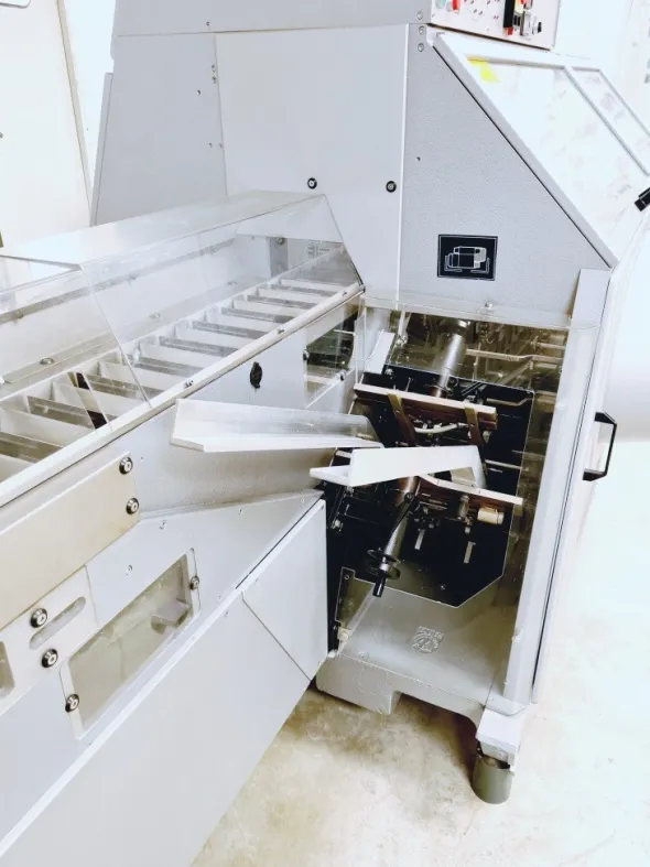 ASTUCCIATRICE AUTOMATICA MARCHESINI MOD. BA 400