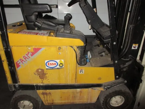 17#6938 Attrezzatture perofficina