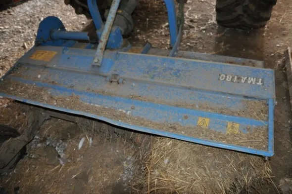2#7012 Attrezzatura agricola