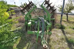 2#7012 Attrezzatura agricola
