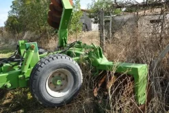 2#7012 Attrezzatura agricola