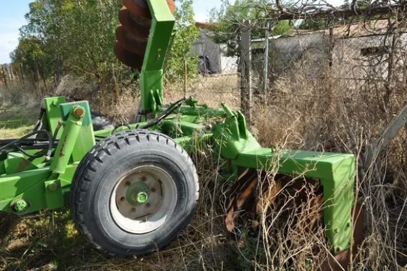 2#7012 Attrezzatura agricola