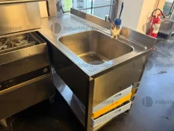 2#9447 Attrezzatura da cucina professionale