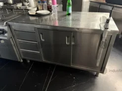 2#9447 Attrezzatura da cucina professionale