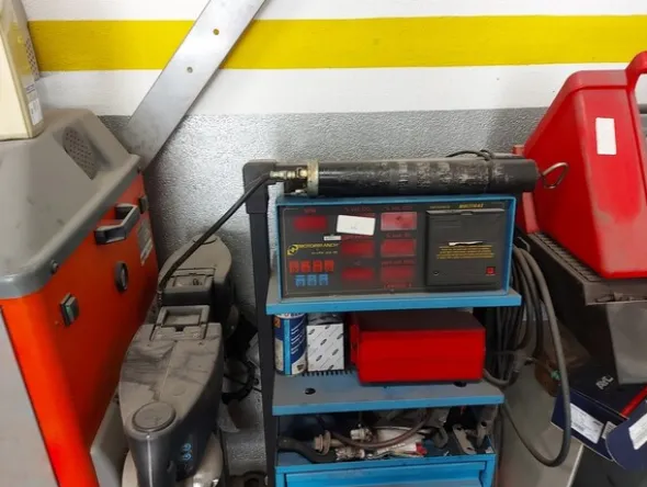 1#6762 Attrezzatura da officina e ufficio