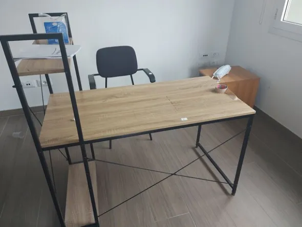 1#8353 Attrezzatura edile e mobili da ufficio
