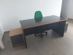 1#8353 Attrezzatura edile e mobili da ufficio