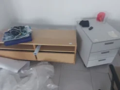 1#8353 Attrezzatura edile e mobili da ufficio