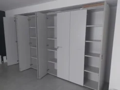 1#8353 Attrezzatura edile e mobili da ufficio