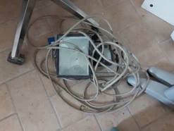 2#7003 Attrezzatura edile e mobili per ufficio