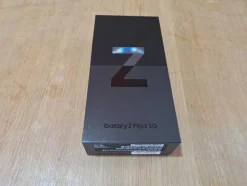 1#8661 Attrezzatura elettronica e arredamento negozio