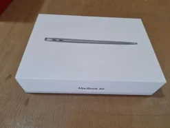 1#8661 Attrezzatura elettronica e arredamento negozio
