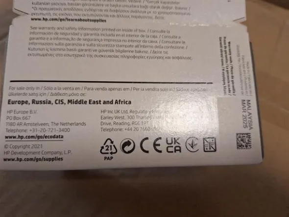 1#8661 Attrezzatura elettronica e arredamento negozio