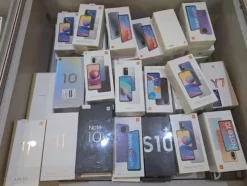1#8661 Attrezzatura elettronica e arredamento negozio