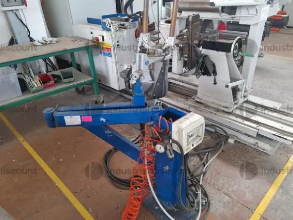 11#10261 Attrezzatura elettronica, meccanica, scaffalature