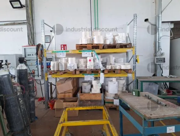 11#10261 Attrezzatura elettronica, meccanica, scaffalature