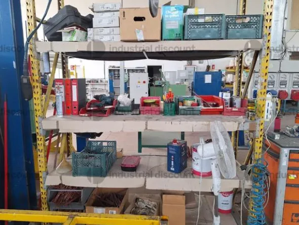 11#10261 Attrezzatura elettronica, meccanica, scaffalature